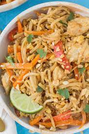 Healthy Chicken Pad Thai The Clean Eating Couple