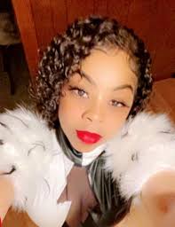 Ida Murchison's Instagram, Twitter & Facebook