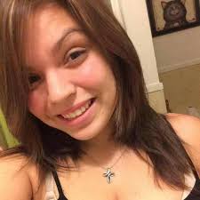 Danielle Truesdale's Instagram, Twitter & Facebook