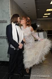 Кто настоящий отец дочери евы. Pevica Aziza Otkrovenno Rasskazala O Tragediyah Lichnoj Zhizni Aziza Muhamedova Biografiya Lichnaya Zhizn Semya Muzh Deti Foto Aziza I Ee Muzh