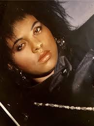 Kandice James's Instagram, Twitter & Facebook