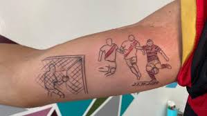 Gabriel barbosa tattoo for pes 2020. Torcedor Do Flamengo Tatua O Gol De Gabigol Que Deu O Titulo Da Libertadores Flamengo Extra Online