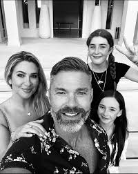 Dad 'fought for his kids' as he endured 150 chemo rounds before dying of  cancer