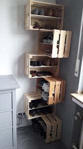 Diy Schuhregal Aus Kisten Uber Eck Aus Diy Eck Kisten Schuhregal Uber In 2020 Diy Shoe Rack Diy Furniture Shoe Tidy
