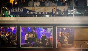 Sagen sie mir, wann der zug aus köln ankommt. Erstsemesterbegrussung Und Party Th Koln