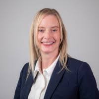 Dee Qualls's Instagram, Twitter & Facebook