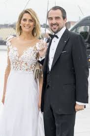 Erst anfang september wurde mit einem offiziellen statement bestätigt, dass prinz philippos von griechenland (34) wie unter anderem daily mail berichtet, fand die standesamtliche hochzeit am 12. 110 Griechisches Konigshaus Ideen In 2021 Griechisches Konigshaus Konigshaus Prinzessin