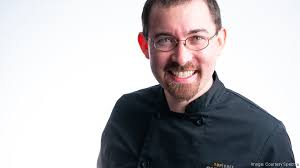 Comcast hopes 'Top Chef' popularity will drive traffic to new TV  show-themed Concourse restaurant