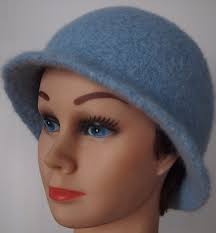 Discover what felting is and follow these instructions to learn how to do it on your knitting and crochet projects for a softer fabric. Felting Gillianknits