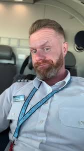 Manchester to Vilamoura Flight Route