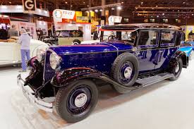 Image result for Brun Cannelle 1982 Renault