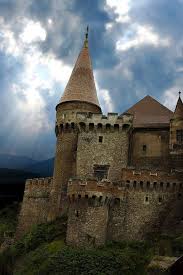 Dracula Castle In Transylvania And The Real Story About Dracula Medieval Castle Dracula Castle Castle