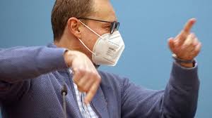 Die obergrenze ist auch bei versammlungen im öffentlichen raum nicht, wie in der ministerpräsidentenkonferenz beschlossen, eine dringende empfehlung, sondern ein verbot. Berlin Corona Ausgangssperre Light An Ostern Beschlossen