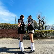 画像】こんな女子高生たちの脱ぎたてルーズソックスをオナホにしたいよなｗｗ | JKちゃんねる|女子高生画像サイト