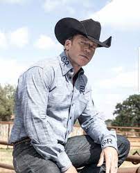 Pin By Chanel On Yellowstone Style Yellowstone Style Good Looking Men Yellowstone Series