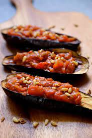 Aubergines Au Four Farcies Aux Tomates Et Pignons Aubergine Au Four Recettes De Cuisine Recette De Cuisine Rapide