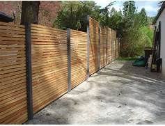 Die 25 Besten Sichtschutzzaun Holz Ideen Auf Pinterest Sichtschutz Sichts For Sichtschutz Terrasse Metall Backyard Fences Fence Design Backyard