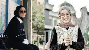 Sholawat ini terdapat dalam bacaan tasyahud akhir shalat. Siapa Mahliza Lubis Vokalis Grup Sholawat Diprediksi Bakal Geser Nissa Sabyan Halaman All Tribun Batam