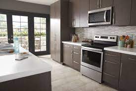 Controls and panel display are on the front of these ranges. Slide In Vs Freestanding Ranges Whirlpool