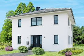 Ein fertighaus ist aufgrund der höheren stückzahl aus fertig produzierten elementen günstiger als ein. Stadtvilla Als Massivhaus Bauen Team Massivhaus Gmbh