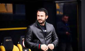 Αυτό που έκανε ο Θόδωρος Καρυπίδης είναι πρωτοφανές. Και όμως φαίνεται να  αποδίδει | in.gr