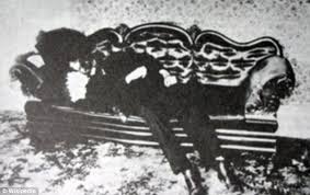 Andrew jackson borden, age seventy, and abby durfee borden, age sixty five, second wife of andrew, were killed with multiple hatchet blows to the head. Lizzie Borden Murder Mystery Case Journals By Her Lawyer Found Daily Mail Online