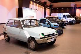 Pour imaginer le futur de renault, luca de meo est allé piocher dans son passé ! Renault 5 Electrique L Ancetre De La Renault Zoe