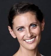 C O M M E N C E M E N T 