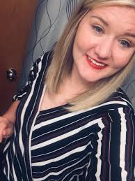 Are you bold enough to wear gold bar lipsense?