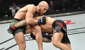 D'stämmer, déi de mcgregor an de leschte ronne werfen, war ganz niddreg par rapport zu sengen éischten, maywheathers punches waren déiselwecht effektiv an nach. Conor Mcgregor Furchtet Den Kampf Von Dustin Poirier