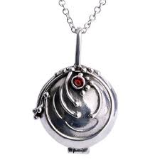 When i first created the silver elena gilbert necklace, i want to be as accurate to the show as possible and gave the vampire diaries elena gilbert vintage antique silver locket & necklace set | ebay. Elena Gilbert S Vervain Necklace Scifan World