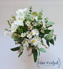 Wild Daisy Bouquet With White Wildflowers And Small White Etsy Daisy Bouquet Daisy Bouquet Wedding Bouquet