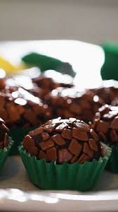 Brigadeiro A La Bresilienne Video Recette Video Recette Truffe Chocolat Truffes Au Chocolat Truffe Recette