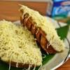 Pastikan anda menghancurkan tahu sehalus mungkin supaya tidak ada gumpalan di dalam kue nantinya. 1