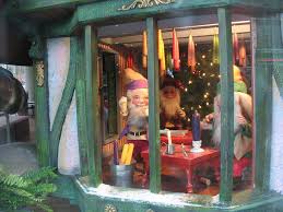 Woodward S Christmas Window Display Christmas Window Display Christmas Window Decorations Christmas Window