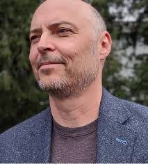 Michael Kassarjian's Instagram, Twitter & Facebook