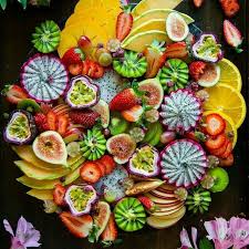 Incroyable Idee De Dessert Plateau De Fruit Oeuvre D Art Explosion De Couleurs Bbq Fruit Fruit Platter Fruit Dishes