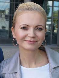 She is an actress, known for porady na zdrady (2017), teatr telewizji (1953) and lokatorzy (2000). Olga Borys Wikipedia