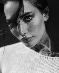 Eve Blum's Instagram, Twitter & Facebook