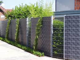 Sichtschutz Halfmann Zaun U Torsysteme Gmbh Zaun Sichtschutz Gartenzaun Sichtschutzstreifen Metall Sichtschutzzaun Mo Garden Dividers Fence Garden Design