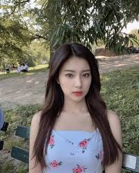 76 stück kpop stray kinder sticker pack •koran pop stars fashion cute lovely . Iz One S Kang Hyewon Hung Out With Hori Miona And It Resulted In A Visual Explosion Kissasian