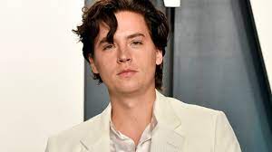 Наиболее известен по ролям бена геллера в телесериале «друзья». Cole Sprouse Denied Sexual Abuse Allegations Against Him And Riverdale Castmates Teen Vogue