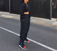 Jordan 1s Unc To Chicago In 2020 Jordan Outfits Jordan Outfits Womens Chicago Outfit