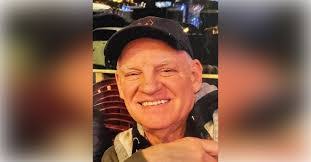 Robin Nee's Instagram, Twitter & Facebook