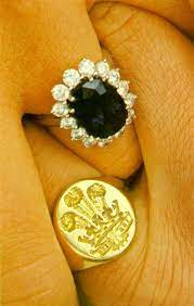 Charles Wearing The Prince Of Wales Signet Ring And Diana Wearing Her Sapphire And Diamond Engagement Ring Royal Engagement Rings Royal Jewelry Royal Jewels