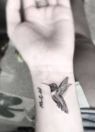 Hummingbird Tattoo On Wrist Kolibri Tattoo Tattoos Manner Korper Tattoos