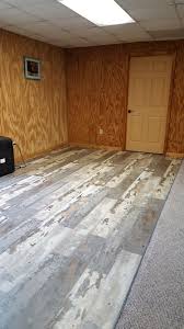 Installed Lumber Liquidators Core Lux 5 5mm Reclaimed Barnwood 6 X 48 Vinyl Plank Flooring Over Old White Vinyl March Flooring Vinyl Flooring Farmhouse Diy