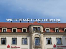 Auberge de jeunesse schengen/remerschen wäistrooss 31, 5440 remerschen. Willy Brandt Denkmal Erfurt Aktuelle 2021 Lohnt Es Sich Mit Fotos Tripadvisor