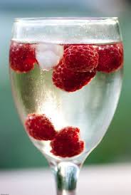 Add Berries To Sparkling Water For A Refreshing Drink I Have To Try This Ruby Red Berries Elimination Diet