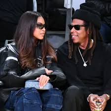 Blue Ivy and Jay-Z were at the Lakers game in LA last night. ❤️